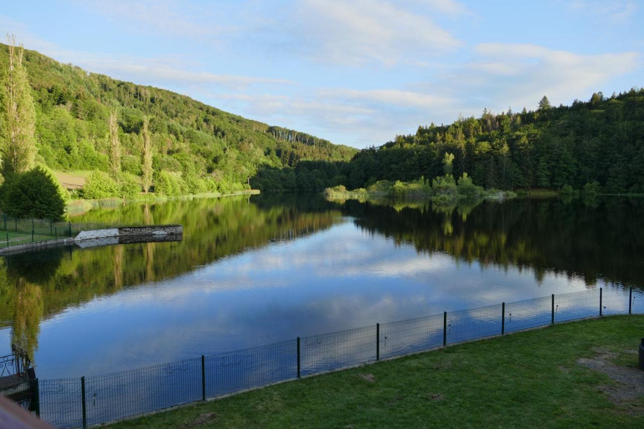 Le Lac Des Moines Condat  Экстерьер фото